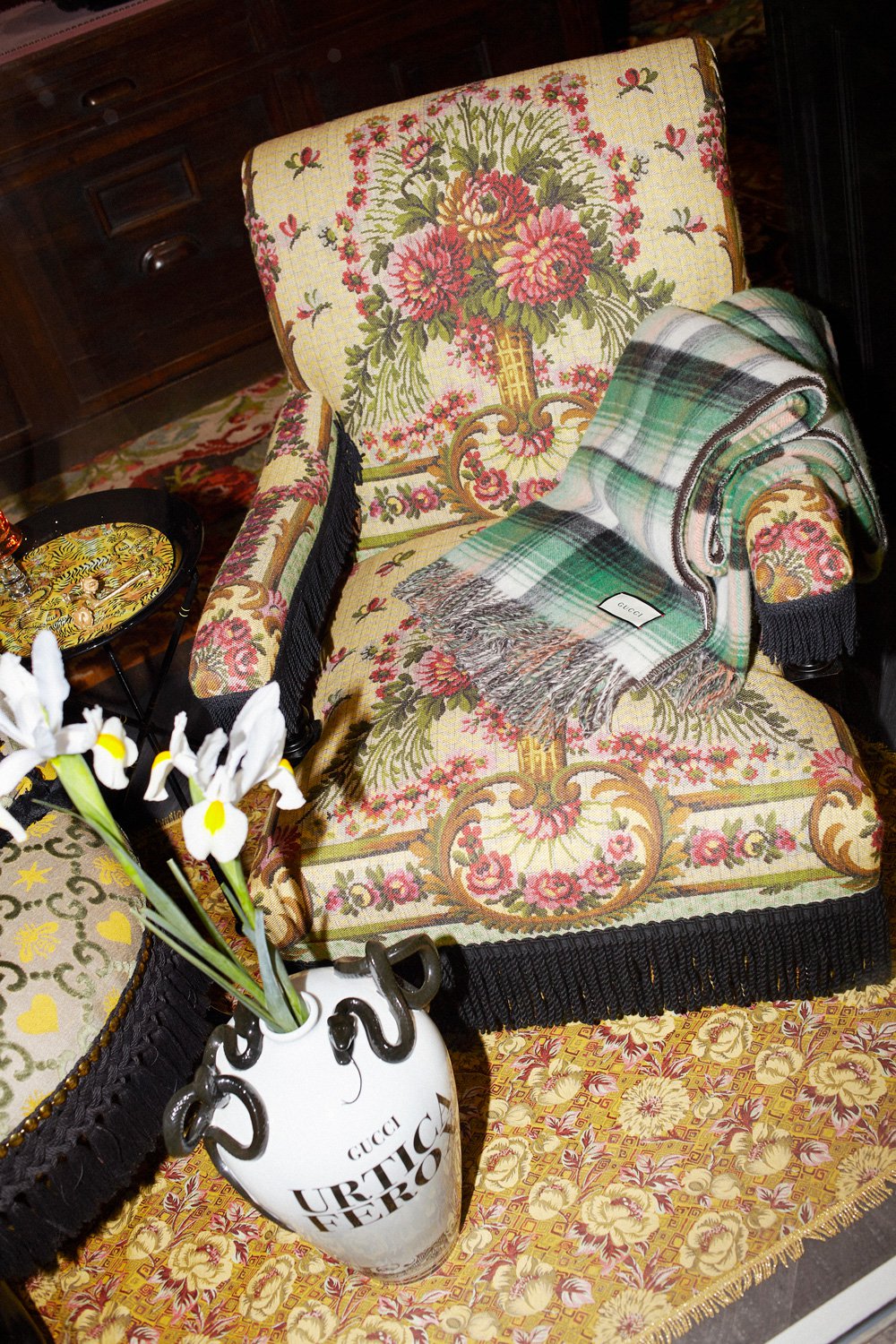 gucci_pop_up_decor_store_milan_design_week_designboom_2