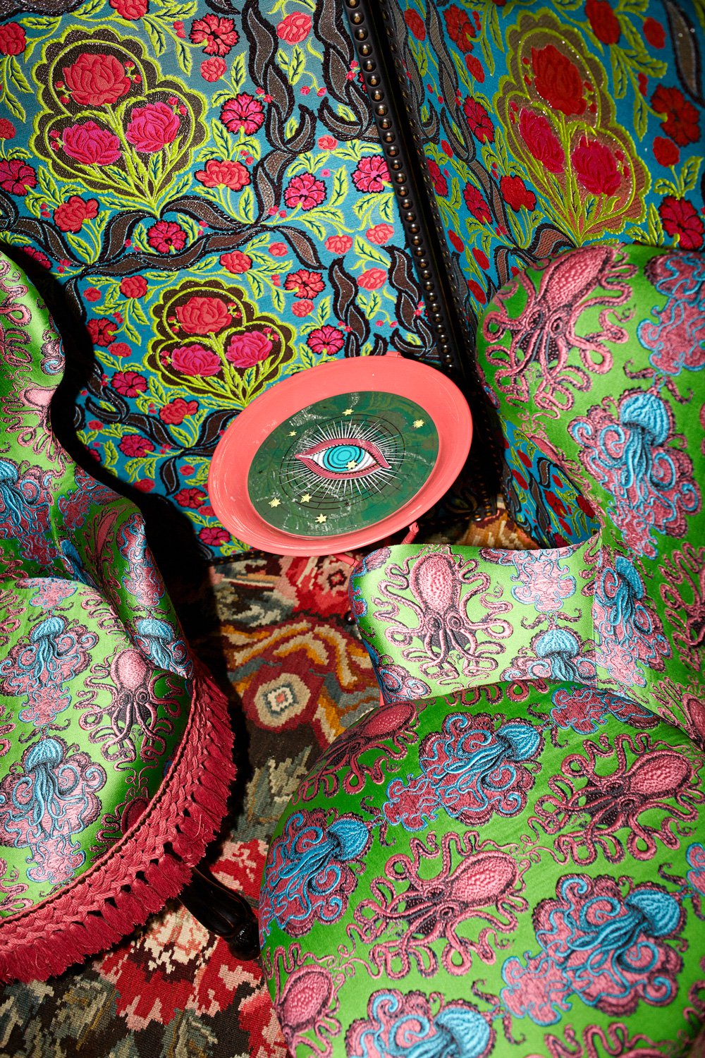 gucci_pop_up_decor_store_milan_design_week_designboom_6 (1)
